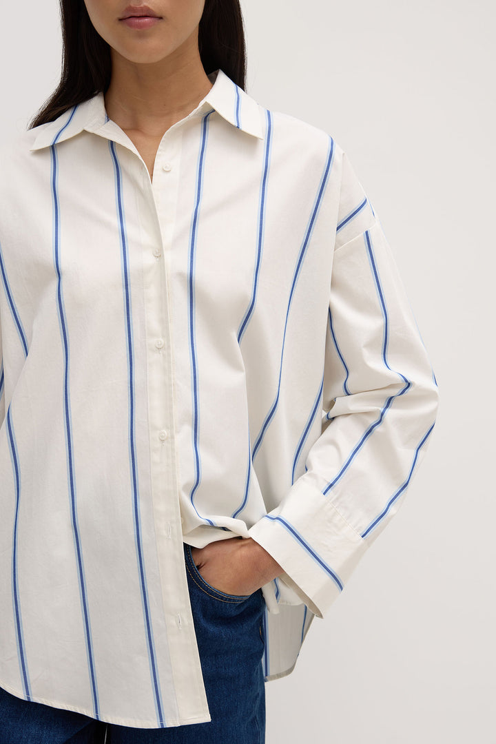 Assembly Label Addie Poplin Stripe Long Sleeve Shirt | White/Ultramarine