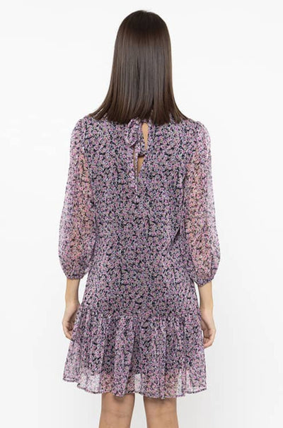 The Billie The Label Adeline Dress is such a sweetie. Now available in this gorgeous magenta floral it is sure to turn heads. It features three quarter length sleeves, a flattering drop hem and a lovely tie keyhole at the back. The perfect dress to take you into the spring months !      Drop hem     Three quarter sleeves     Keyhole tie     Sizes 8,10,12,14     100% Polyester     Lined 