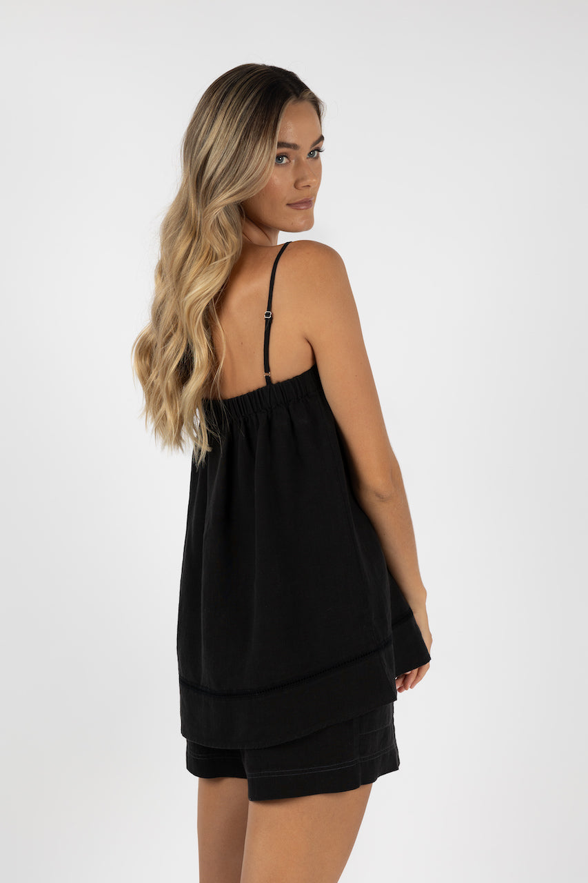 Humidity Claudia Cami | Black