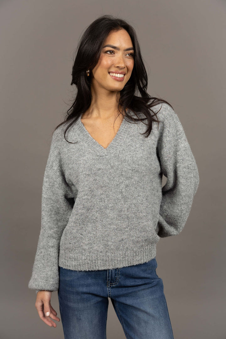 Humidity Nouveau V Neck Knit | Ash