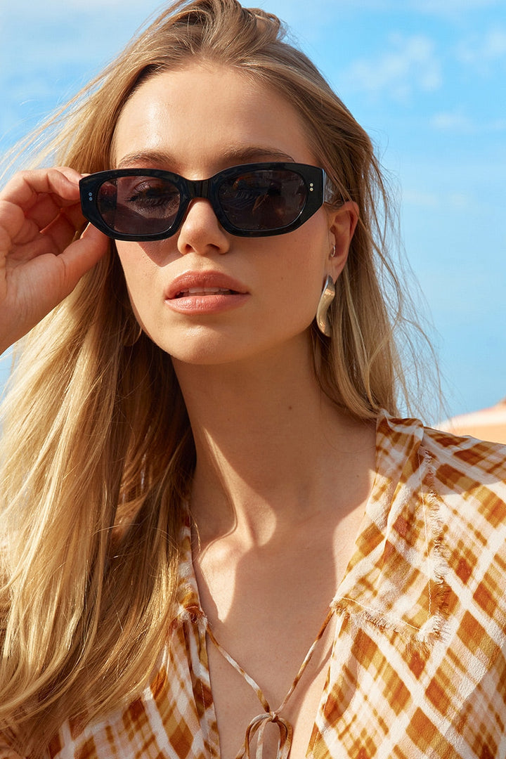 Status Anxiety Luna Sunglasses | Black