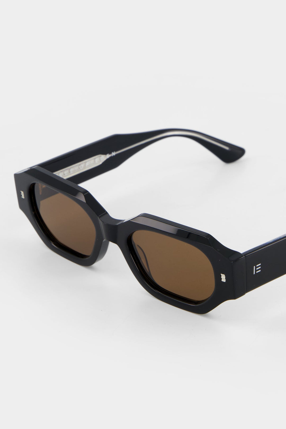 Isle of Eden Blake | Black & Brown