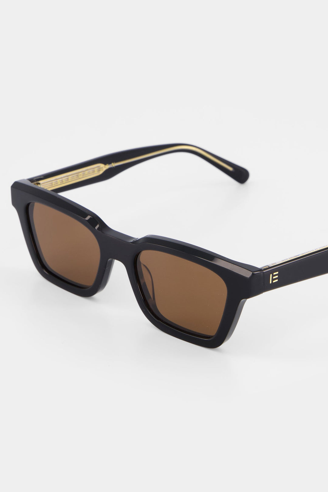 Isle of Eden Brooklyn | Black & Brown