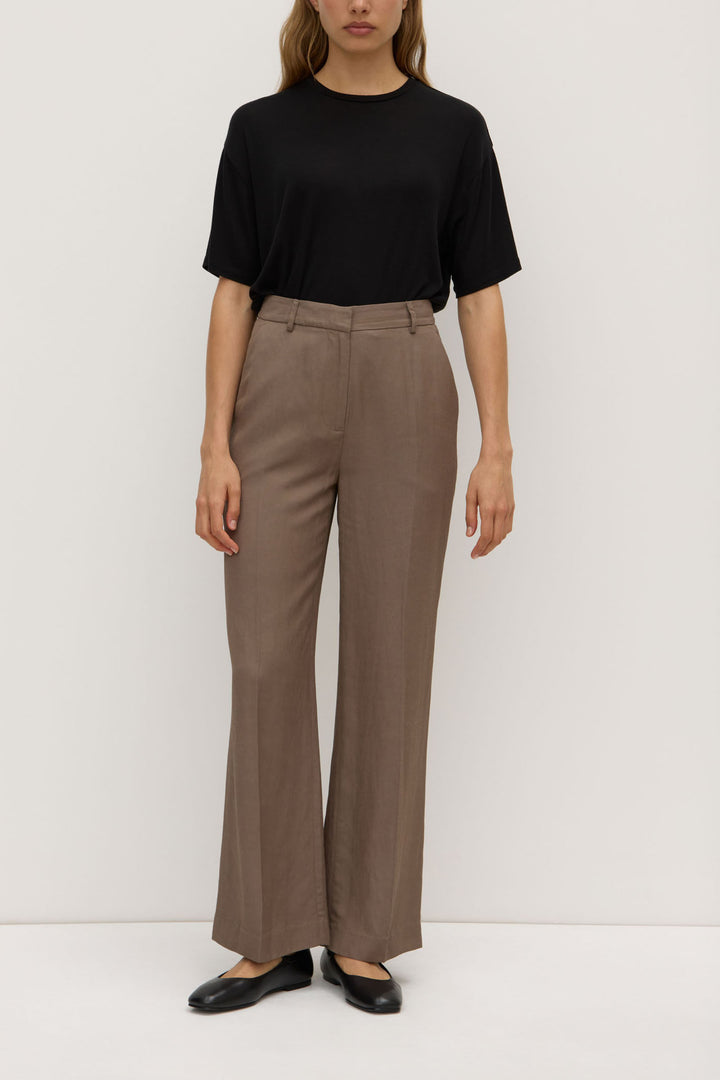 Assembly Label Myla Pant | Sable