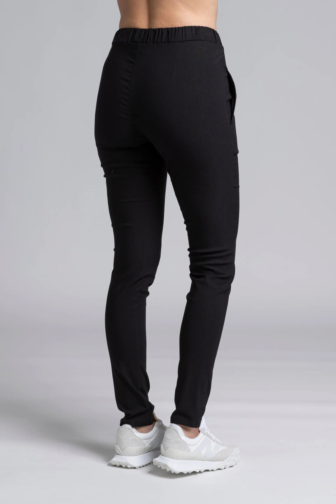 Nes Dartsta Pants | Black