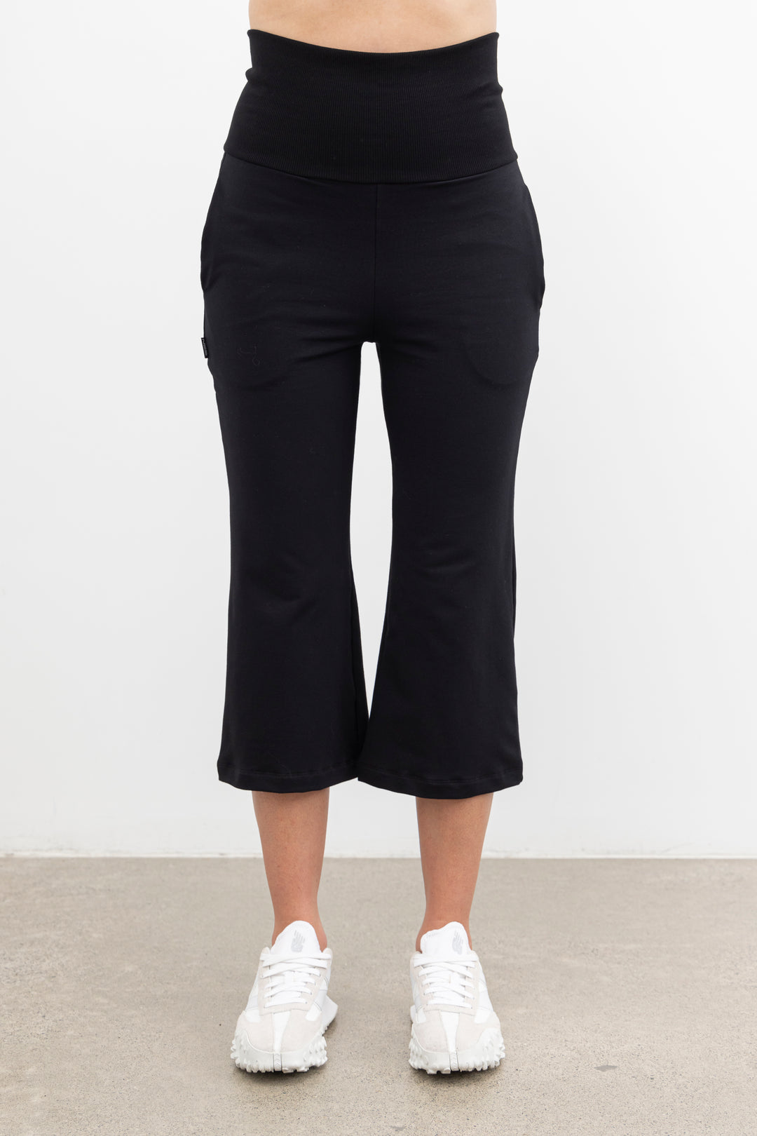 Nes Weekender Crop Pant