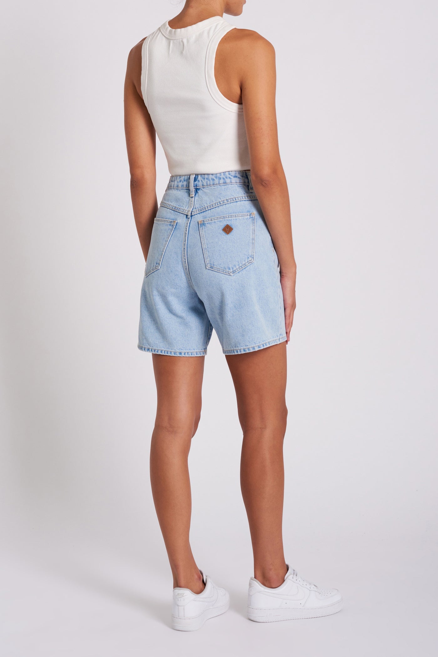 Abrand Carrie Denim Shorts