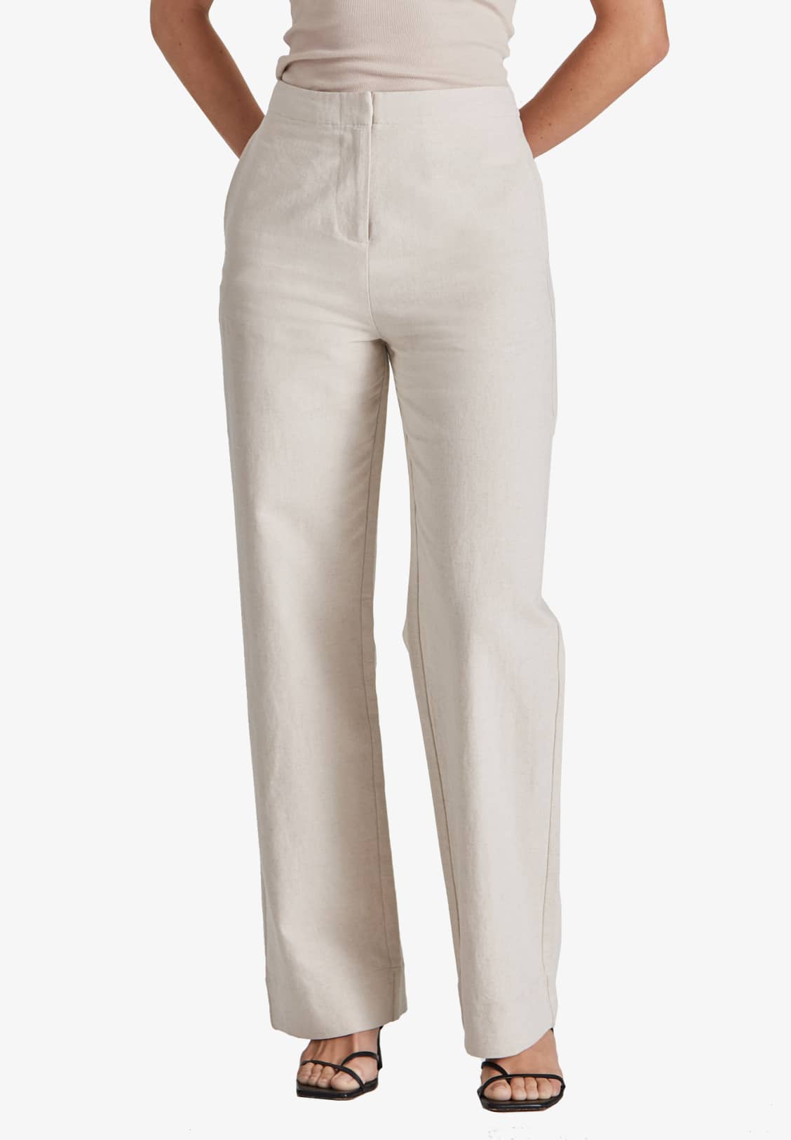 COMMONERS TAILORED RELAXED LEG PANT - NATURAL  The Commoners Tailored Relaxed Leg Pant in Natural have been designed as a set to wear with the Commoners Linen Blend Utility Shacket.   This flattering pant have tailored upper darting at the rear and a lose straight leg 