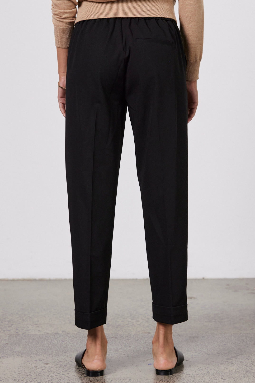 LAING HARDY CROPPED PANTS  The Laing Hardy Cropped Pants are a cropped version of the Laing Chaplain Pants.