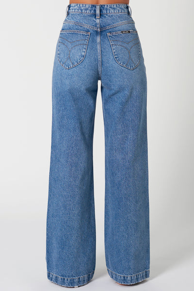 ROLLAS SAILOR JEAN LONG - MID VINTAGE BLUE  The Rollas Sailor Jeans are now available in Mid Vintage Blue, and are a stylish modernised take on classic flares.
